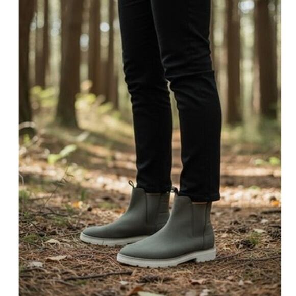 "TOMS"Bootie, Green, Skyler Boot, SZ 7, Block Heel, Tween, Preppy, Outdoors - Picture 1 of 12